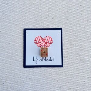 *Keep Collective Charm* Retired Disney Alice in Wonderland Queen of Hearts